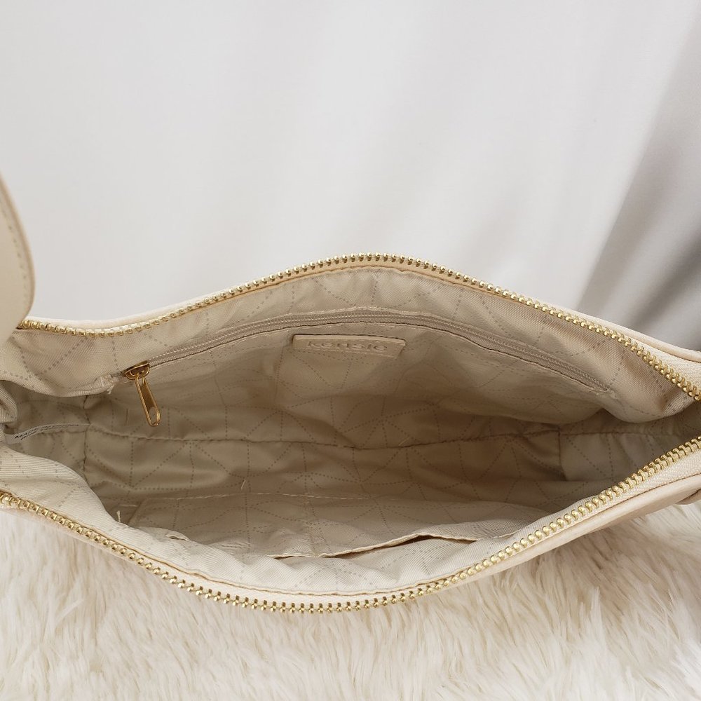 Lovely Cream Handbag NWT - Picture 4 of 4